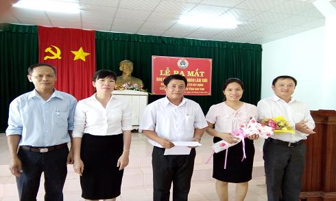 Ban quản lý dự án đầu tư xây dựng các công trình dân dụng và công nghiệp tỉnh Kon Tum tổ chức Lễ ra mắt Công đoàn cơ sở