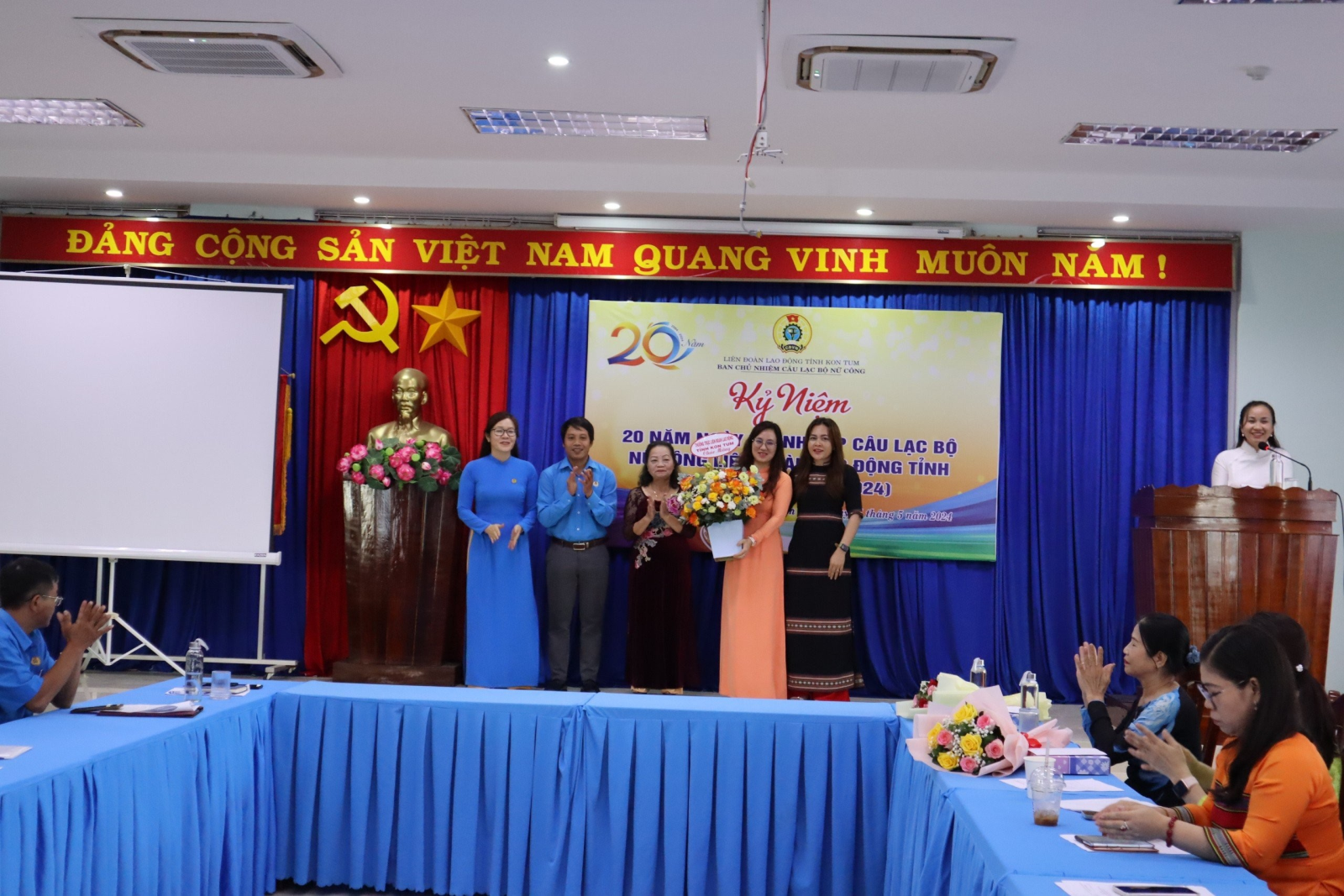 Kỷ niệm 20 năm Ngày thành lập Câu lạc bộ Nữ công  Liên đoàn Lao động tỉnh Kon Tum