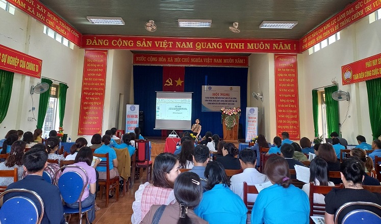 Tổ chức Hội nghị tuyên truyền, phổ biến pháp luật và quán triệt Nghị quyết Đại hội XIII Công đoàn Việt Nam tại huyện KonPlông và Kon Rẫy