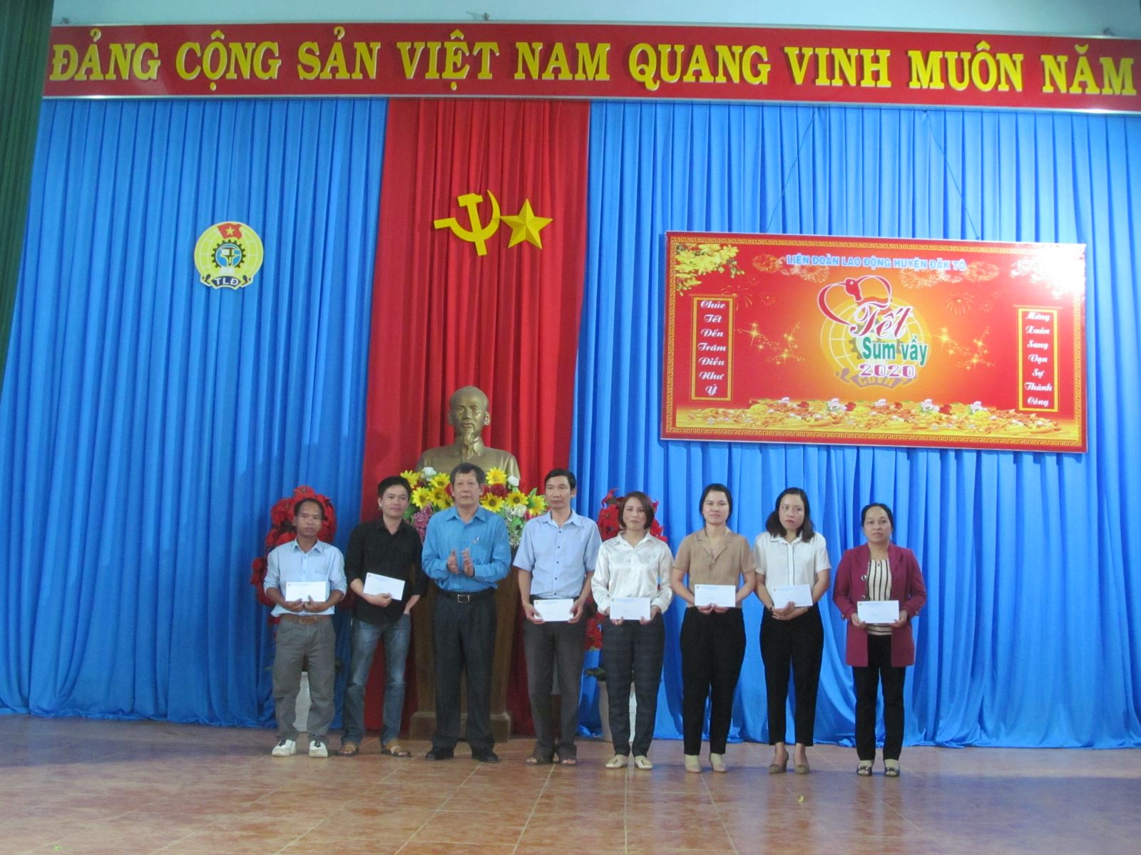 Liên đoàn Lao động huyện Đắk Tô tổ chức Chương trình "Tết sum vầy" xuân Canh Tý 2020