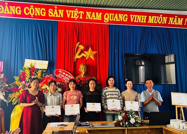 Đơn vị tiên phong tổ chức biểu dương điển hình “Lao động giỏi, lao động sáng tạo" của huyện Kon Rẫy giai đoạn 2020 - 2025