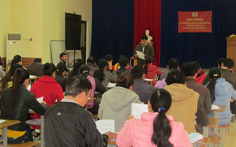 Liên đoàn Lao động huyện KonPlong tổ chức lớp tuyên truyền Bình đẳng giới và An toàn giao thông.