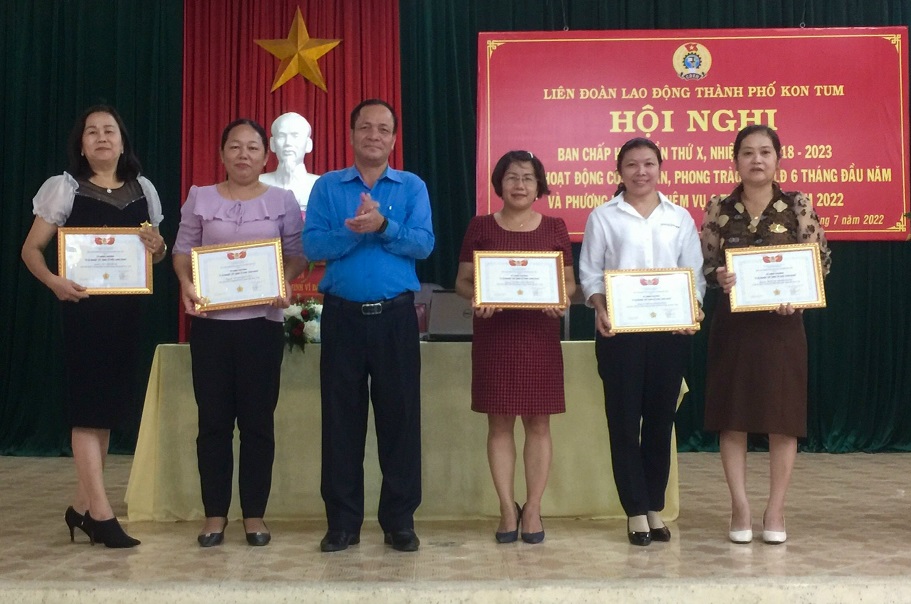 Hội nghị BCH Liên đoàn Lao động Thành phố Kon Tum lần thứ X