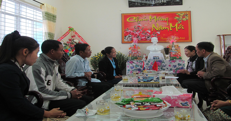 Đoàn cán bộ Liên hiệp công đoàn tỉnh Attapư, nước Cộng hòa dân chủ nhân dân Lào thăm và chúc tết Công đoàn tỉnh Kon Tum