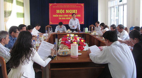 Hội nghị ký kết giao ước thi đua khối Mặt trận và các Đoàn thể tỉnh Kon Tum năm 2015